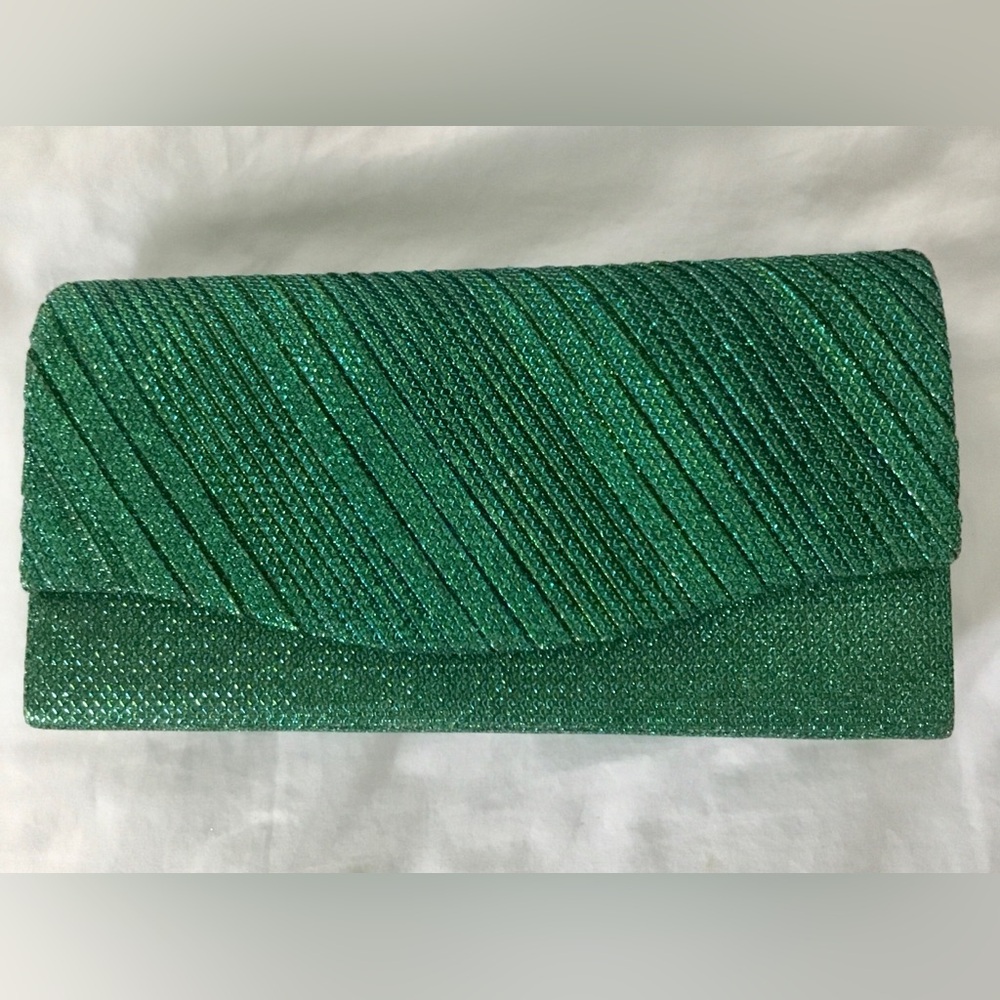Elegant Green Envelope Chain Clutch - Women’s Evening Bag